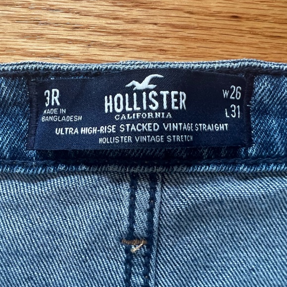 Hollister High Rise, Straight Leg Jeans - Picture 3 of 4
